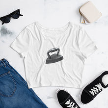 Load image into Gallery viewer, Makwa Women’s Crop Tee مكوة